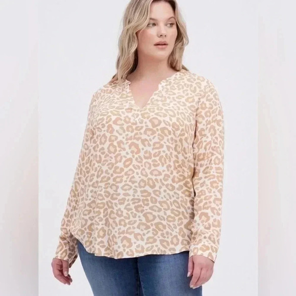 Torrid Cream Leopard Print Georgette Hi-Low Pullover Blouse Size M 00 - Picture 1 of 6